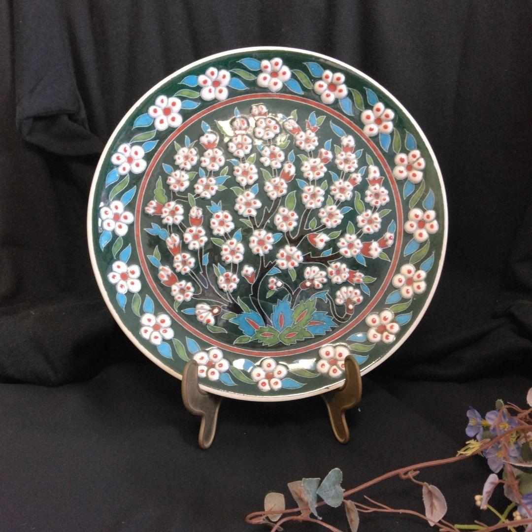 E-155　花模様の陶器プレート　 直径24cm　手描き　トルコ製