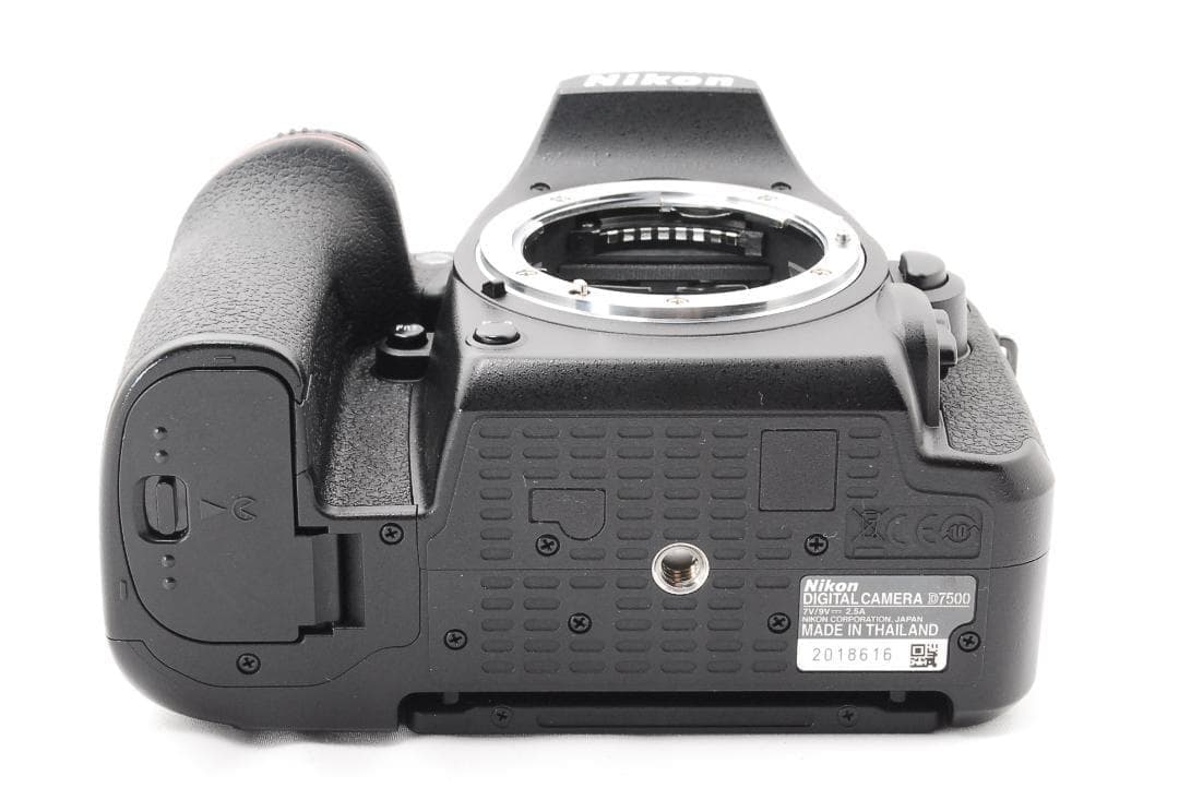 少ないシャッター数！ Nikon D7500 一眼レフカメラ スマホ転送