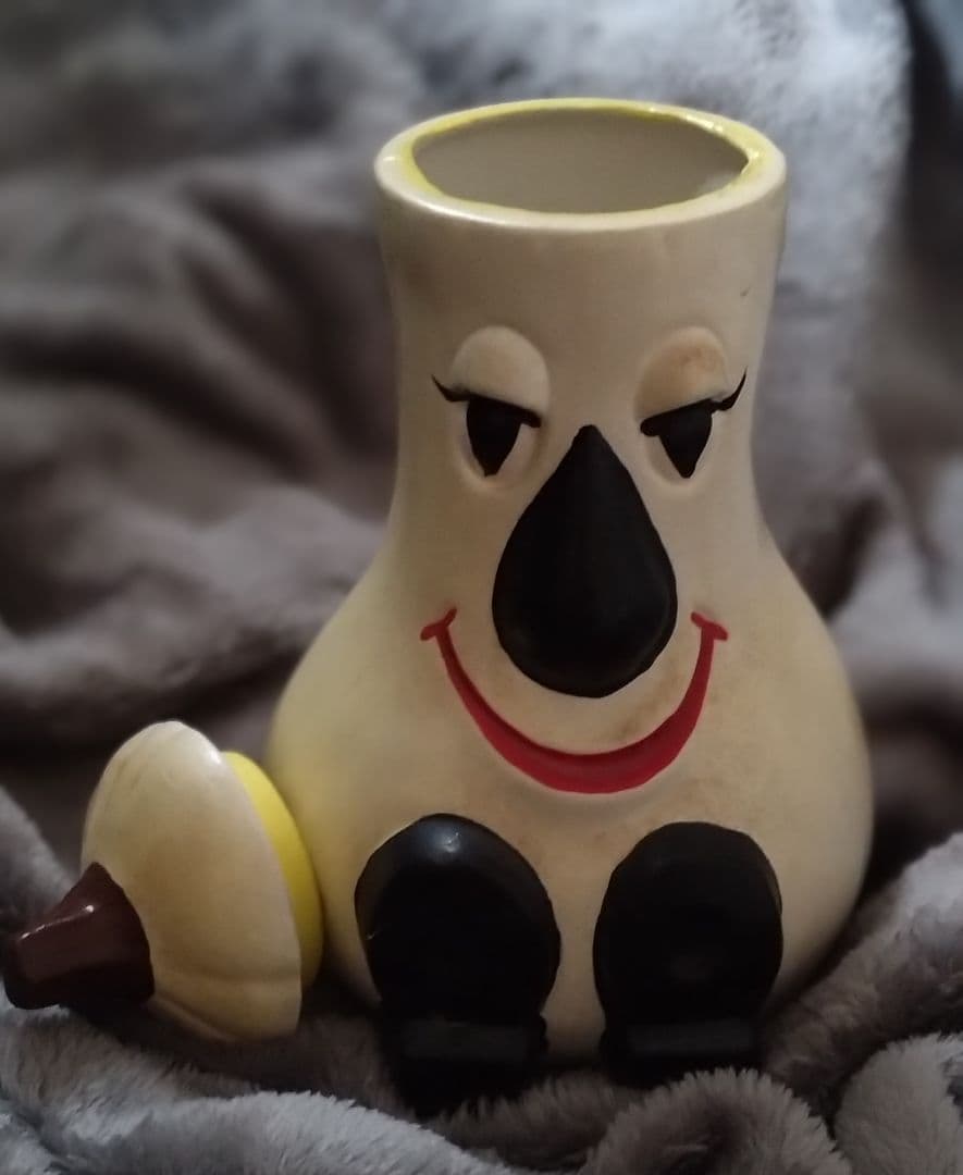 アメリカンヴィンテージ　陶器製　白い茄子(?)　小物入れ