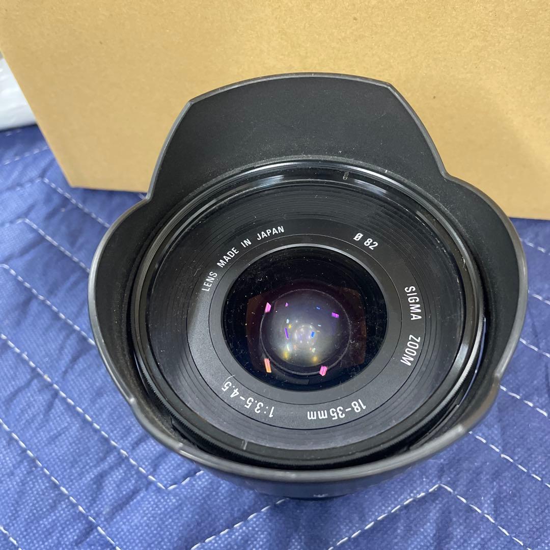 SIGMA 18-35mm f/1.8 ズームレンズ