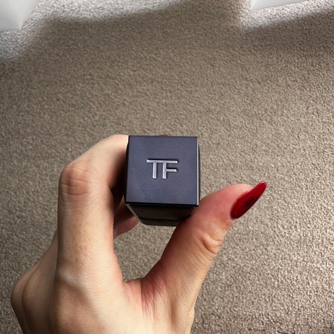 TOM FORD ファビュラスリップF3