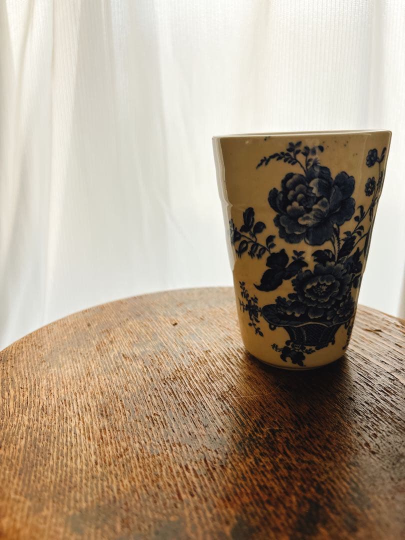 イギリスヴィンテージ　Crown Devon社製　バスケットに花　カップ①