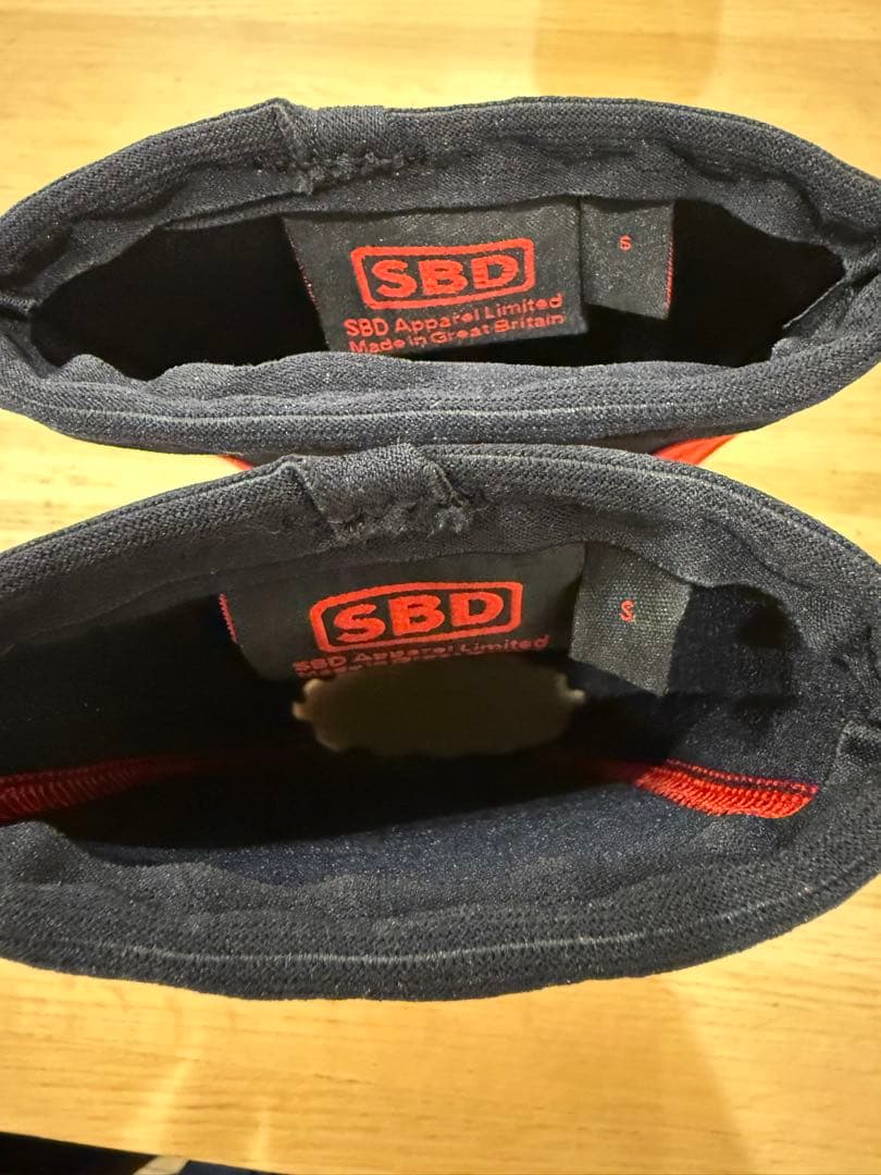SBD ひじ用サポーター サイズS 黒/赤