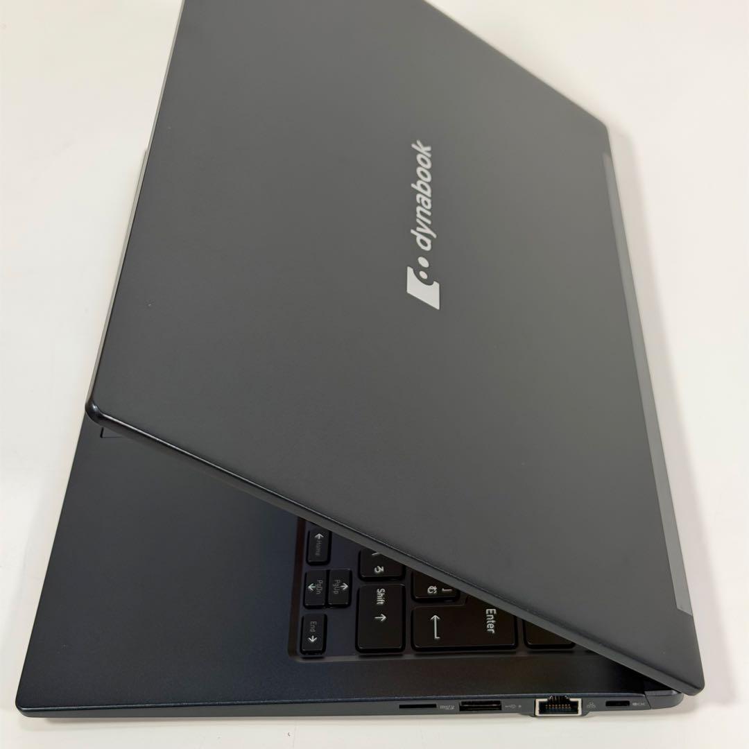 56.G83/HU 超軽量 i5-11世代 16G512G Office2024