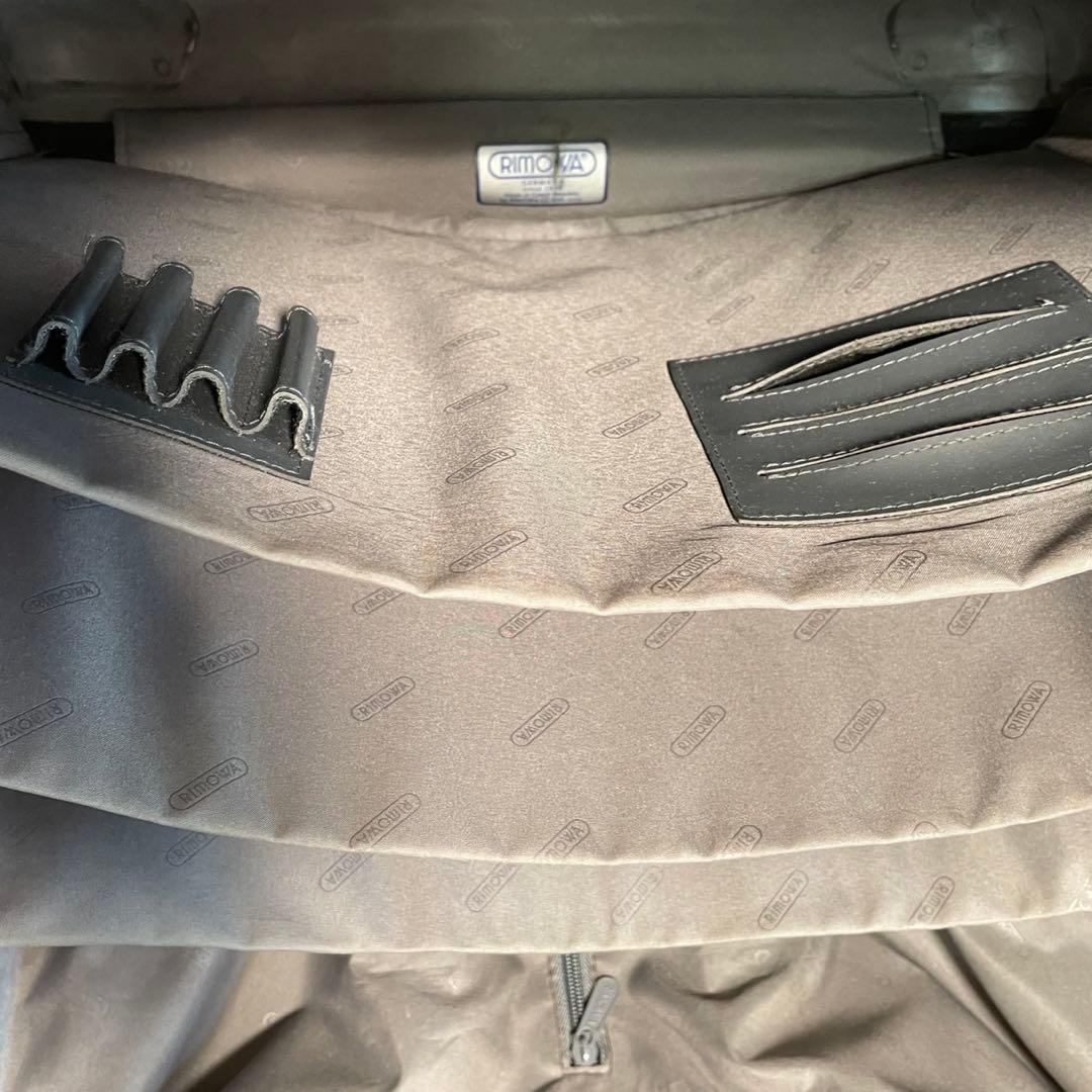 美品　RIMOWA ビジネストローリー　23L 機内持ち込み可　2輪　キャリー