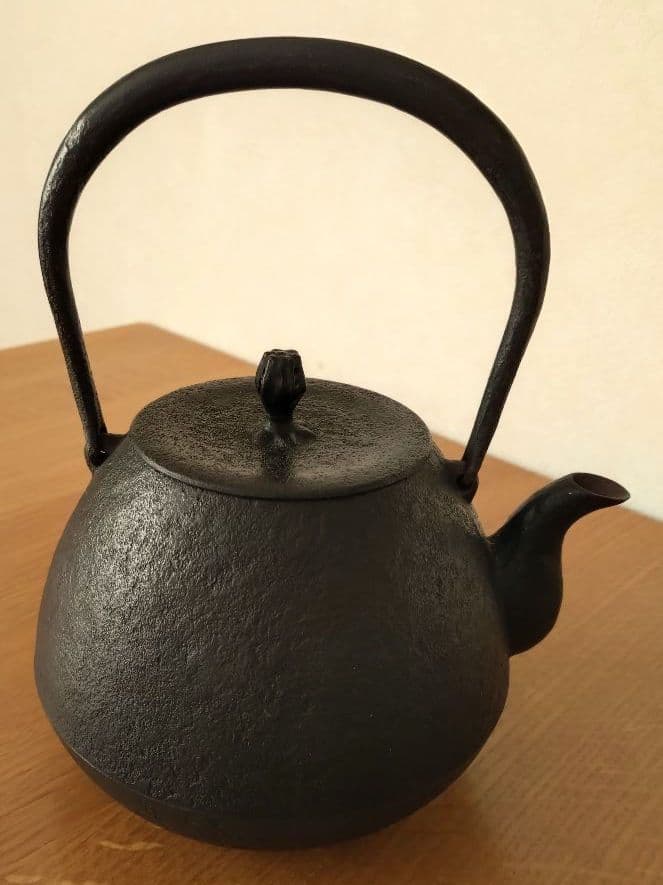 南部鉄器　釜定　鉄瓶（秋の実）