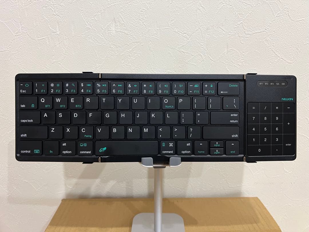 Nillkin Bluetooth 折りたたみ式キーボード