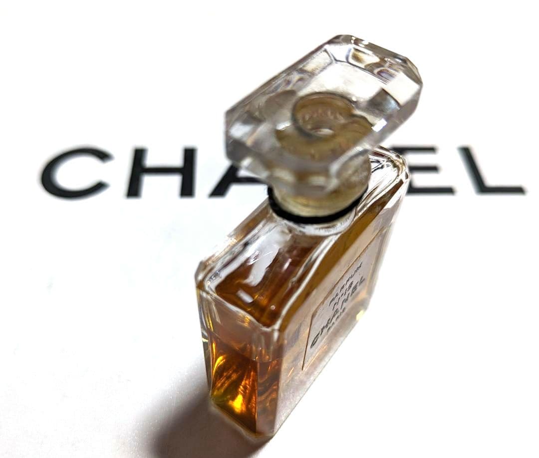 【CHANEL】No.19パルファム※ダメージあります