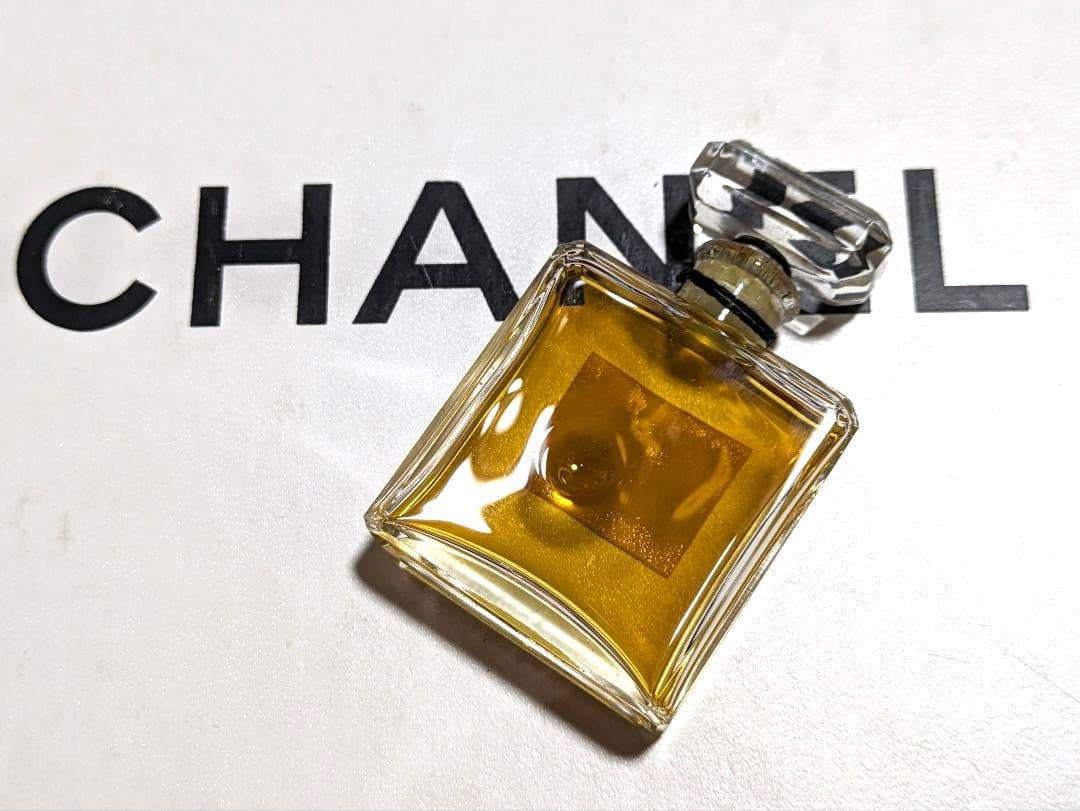 【CHANEL】No.19パルファム※ダメージあります
