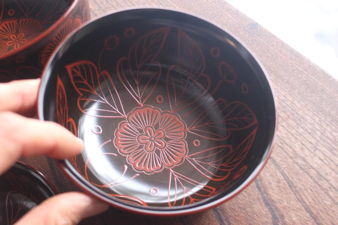 時代逸品！端正な爪朱黒漆に風情ある木芙蓉文の美しい吉野塗の四つ椀（検懐石道具京塗