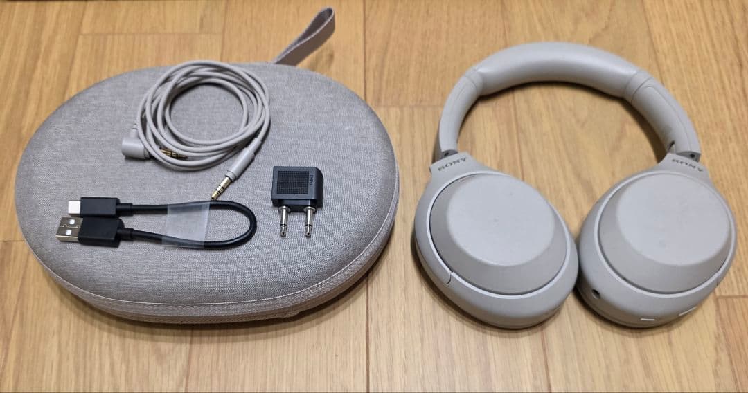 【値下交渉可】SONY WH-1000XM4 ワイヤレスヘッドホン　収納ケース