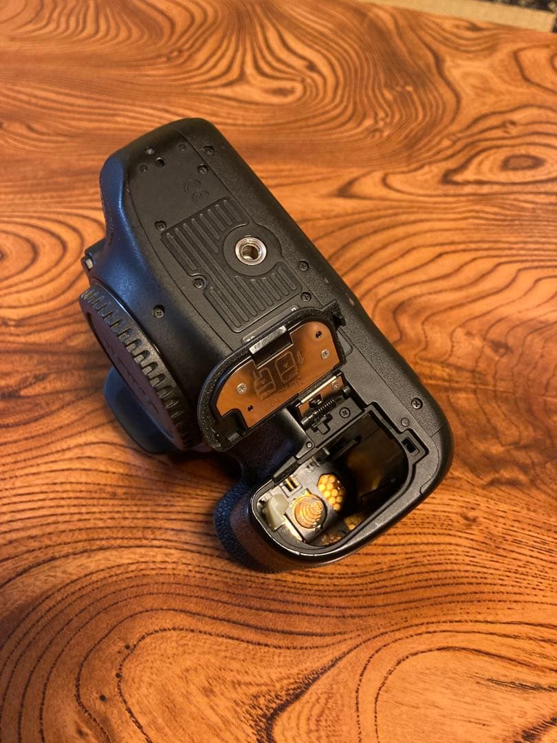 【ジャンク】Canon EOS 7D Mark II 【ボディのみ】