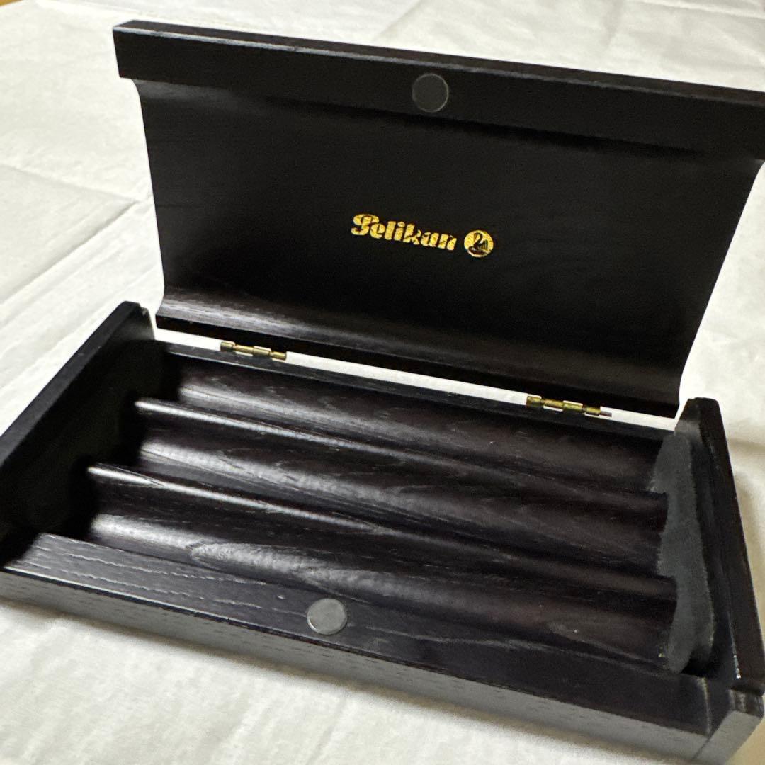 Ｐelikanペリカン木製ペンケース　万年筆入れ　 創立150年記念