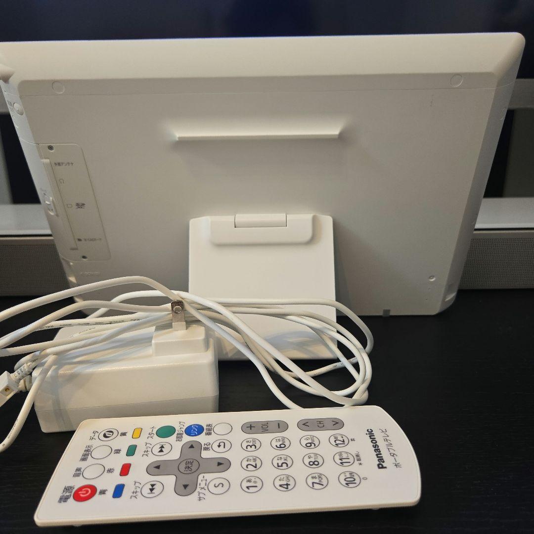 Panasonic ポータブルテレビ SV-ME7000-W