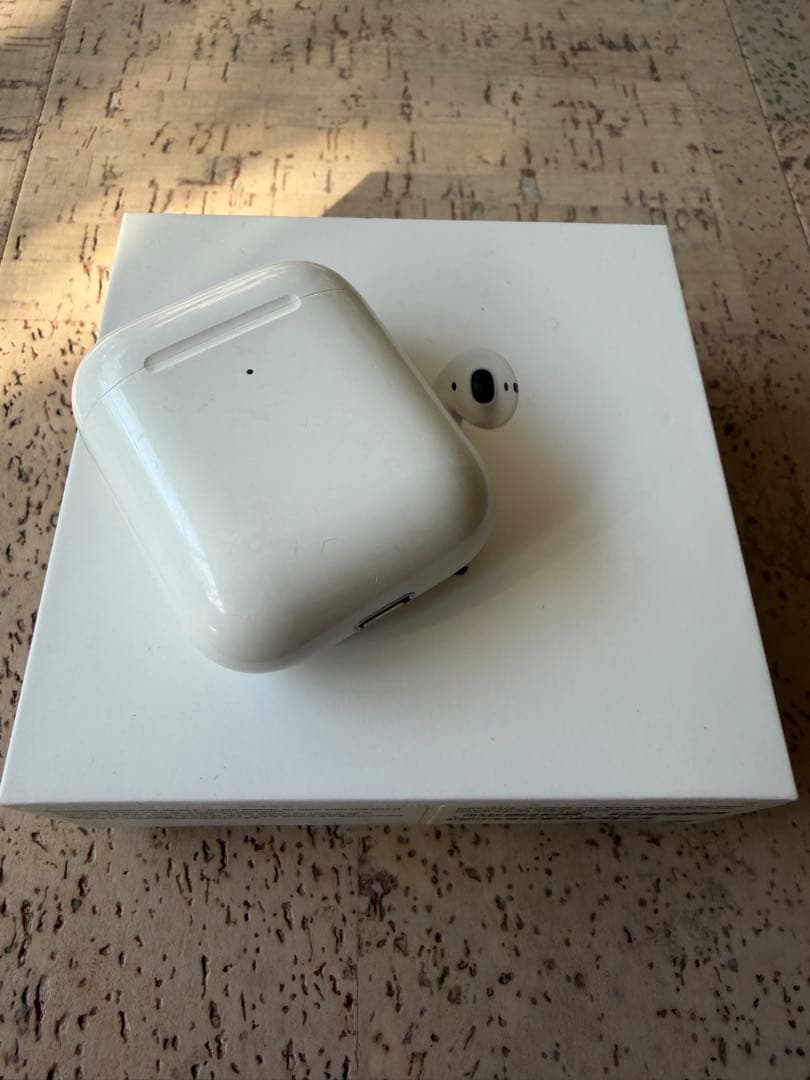 AirPods with ワイヤレスチャージケース