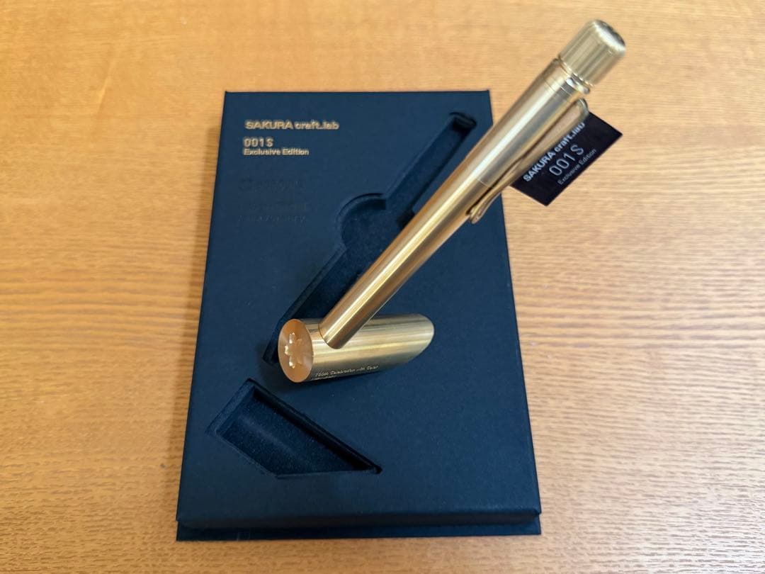 サクラクレパス　クラフトラボ 001S 100周年記念限定品　ゴールド