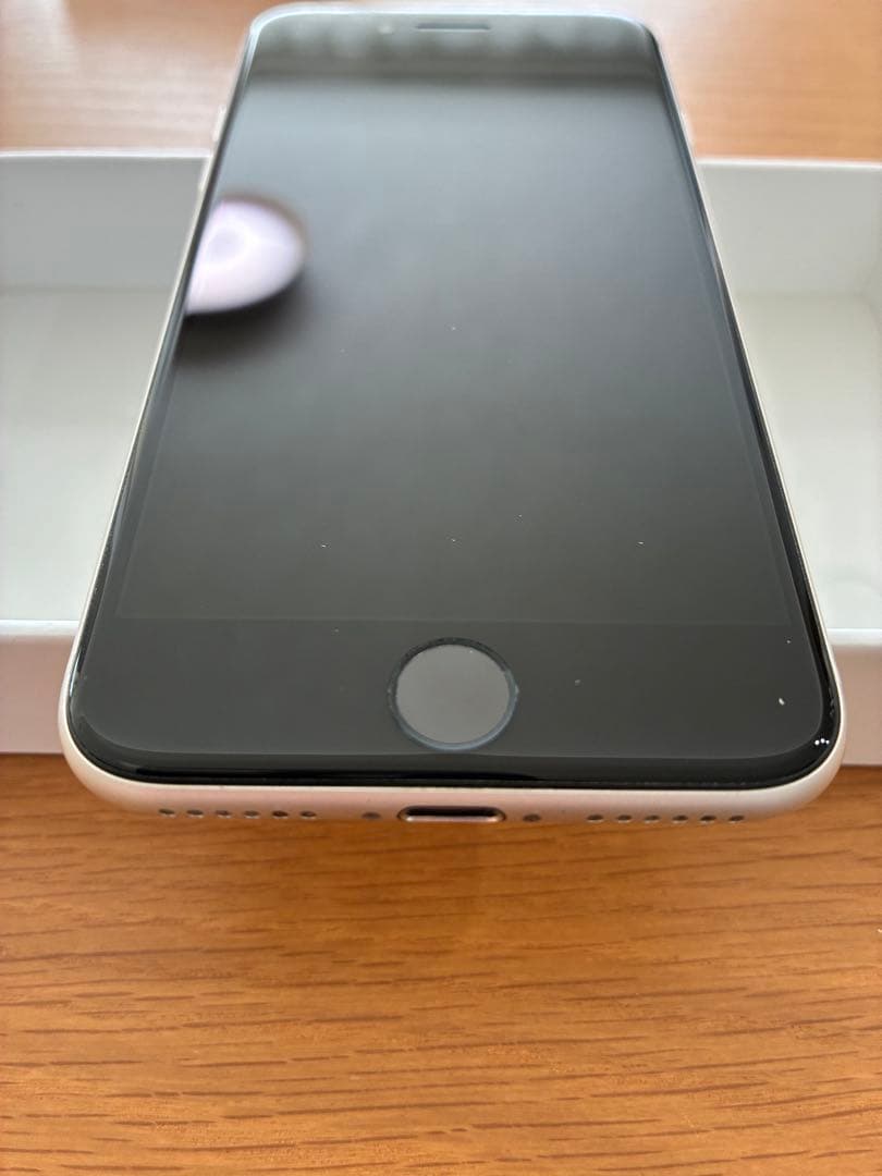 iPhone SE (第3世代) 64GB ホワイト SIMフリー