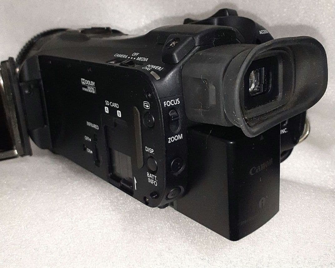 【ジャンク品】Canon HD ビデオカメラ XA20 中古品