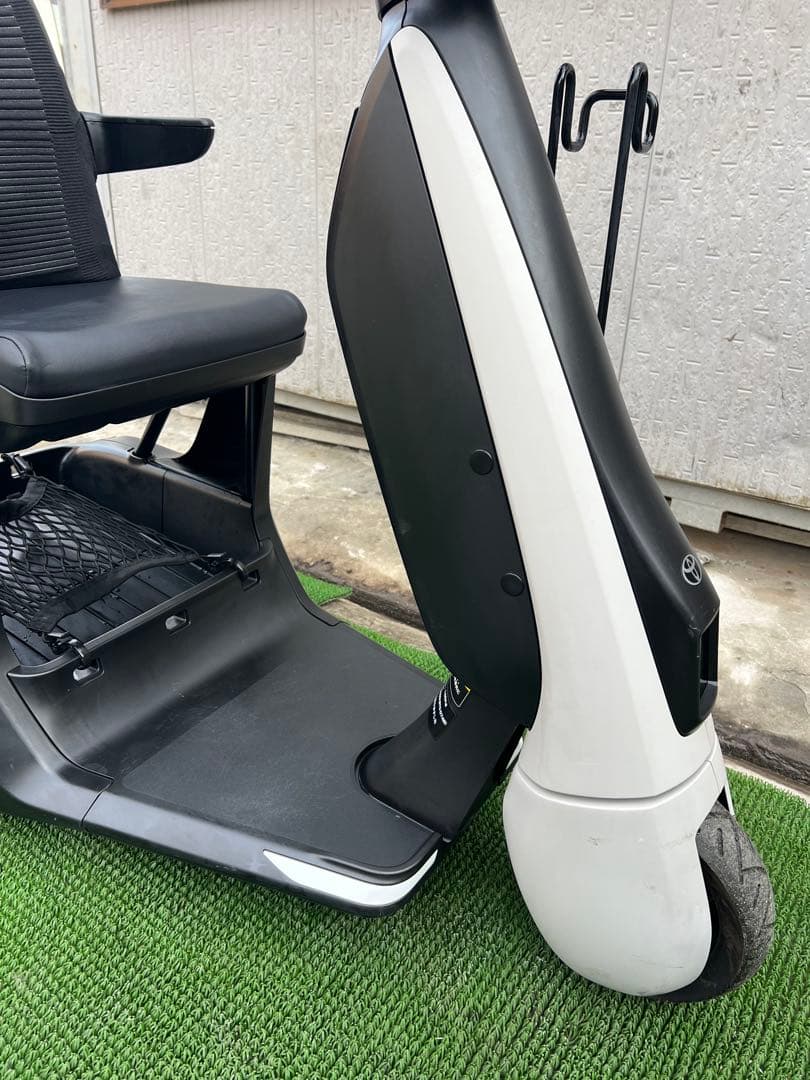 TOYOTA トヨタ　C+WALK S 電動カート　電動車椅子