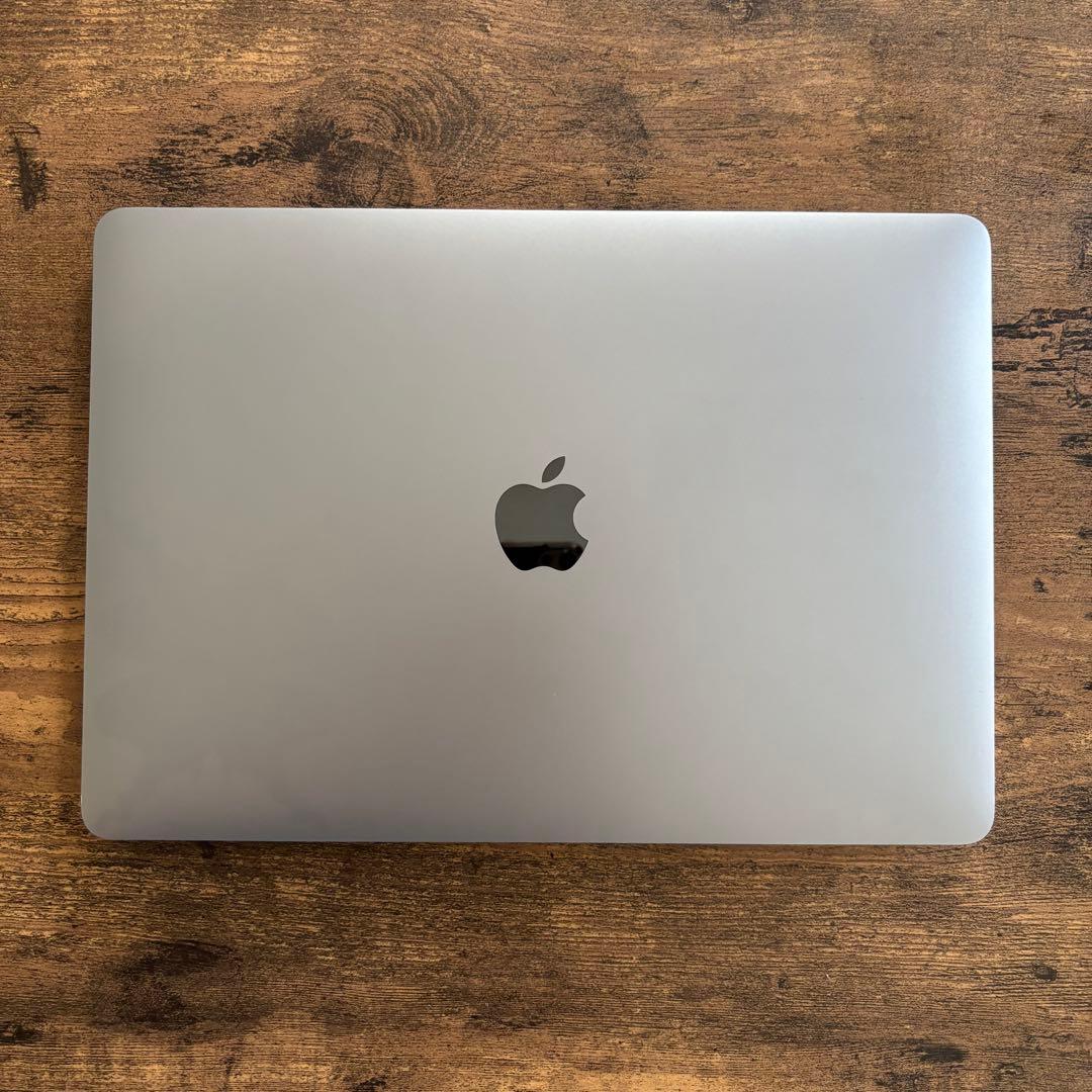 MacBook Air 13インチ/256gb/8gb/箱付き・保護フィルム付き