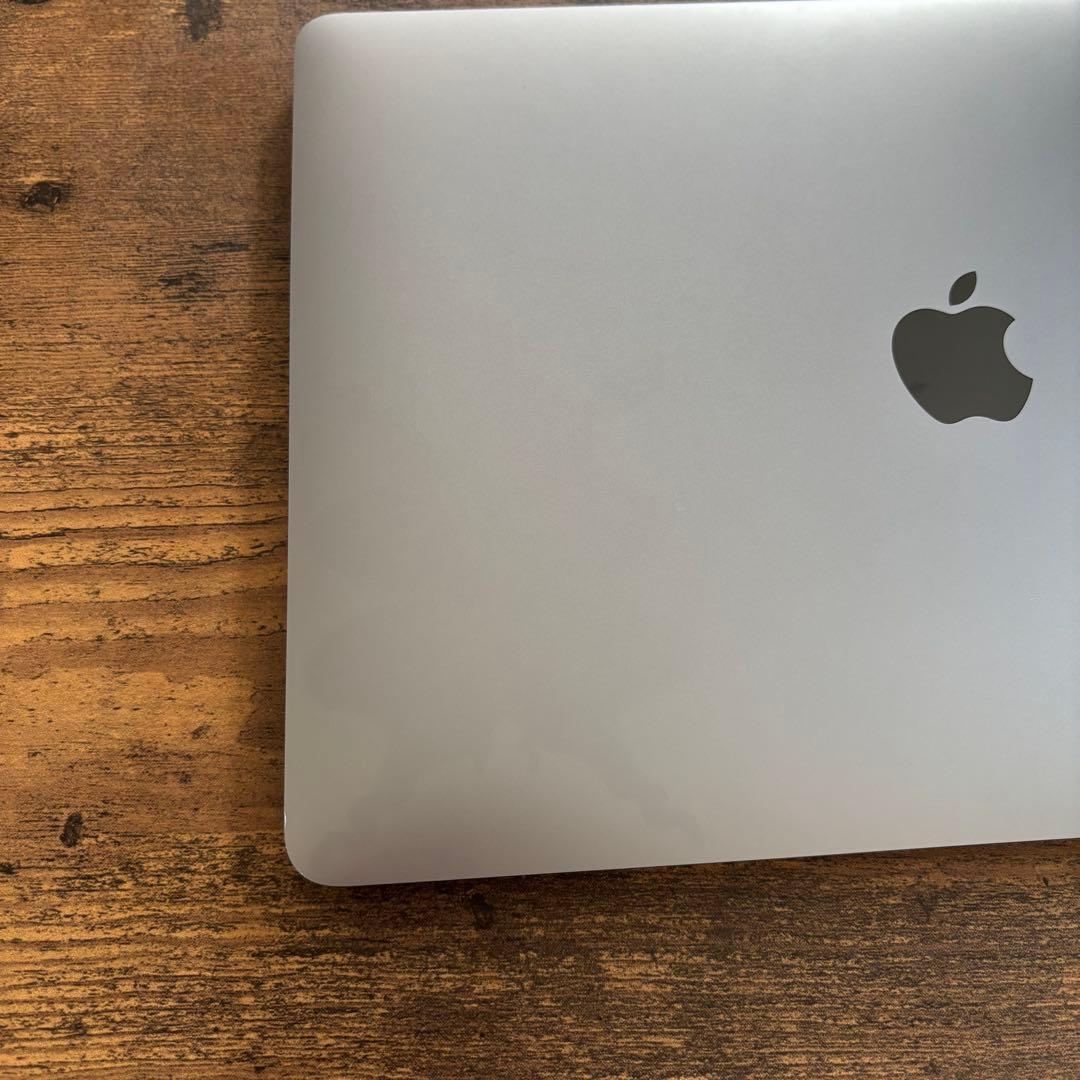 MacBook Air 13インチ/256gb/8gb/箱付き・保護フィルム付き