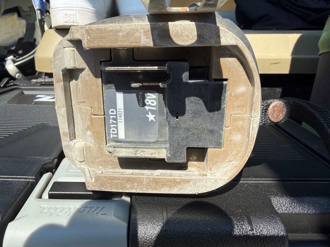 Makita TD171D インパクトドライバー 18V