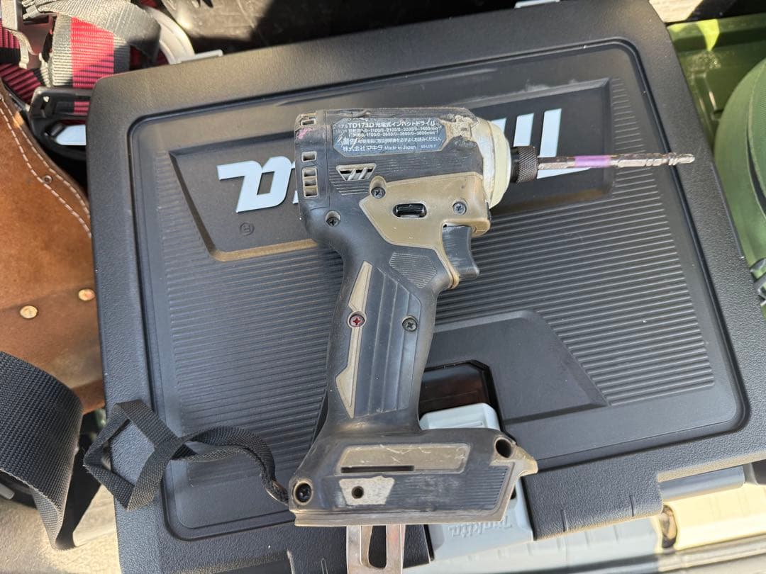 Makita TD171D インパクトドライバー 18V
