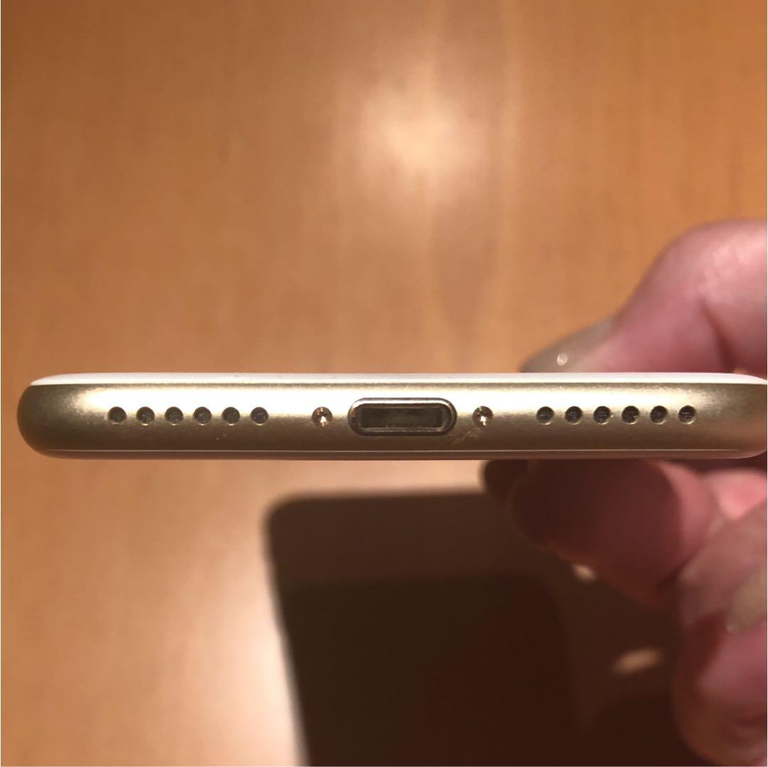スマートフォン本体 iPhone 7 Gold 32 GB docomo
