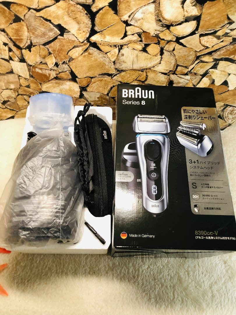 【こいちー】BRAUN Series 8 8390cc-Vブラウン