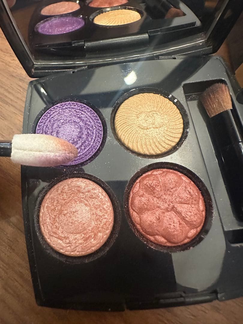 CHANEL レキャトルオンブルブトン　239 ブトンバロック　アイシャドウ