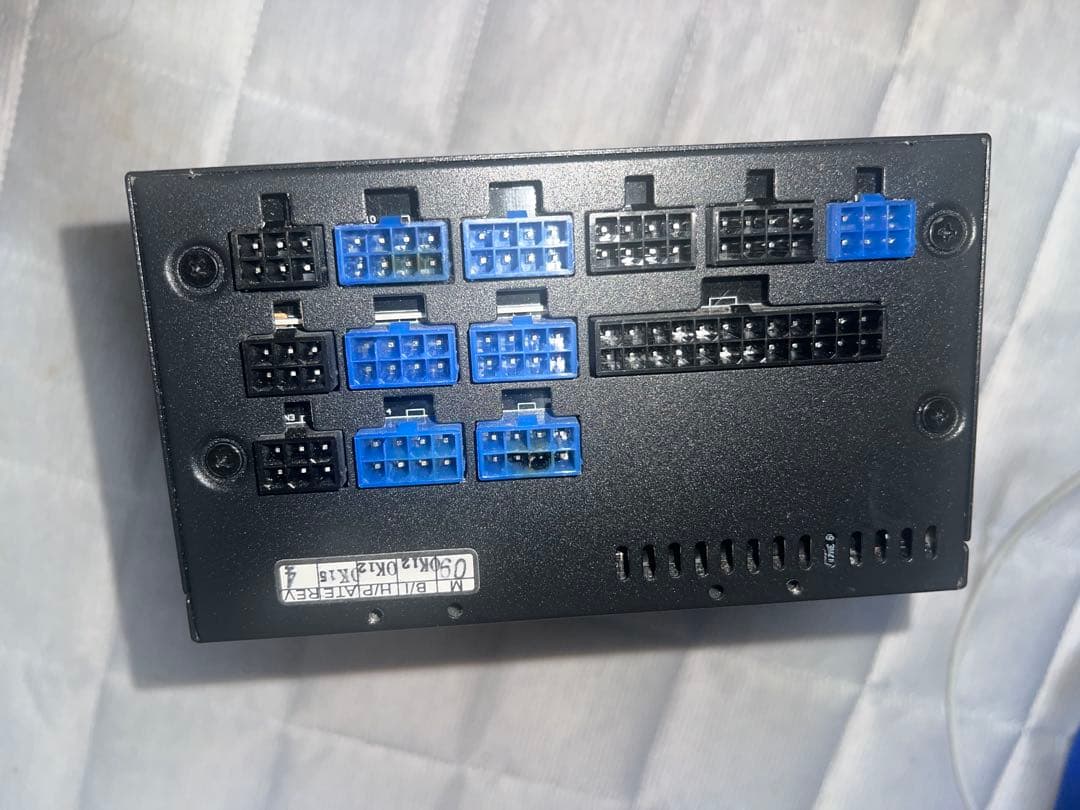 玄人志向1000W 電源ユニット80PLUS GOLD