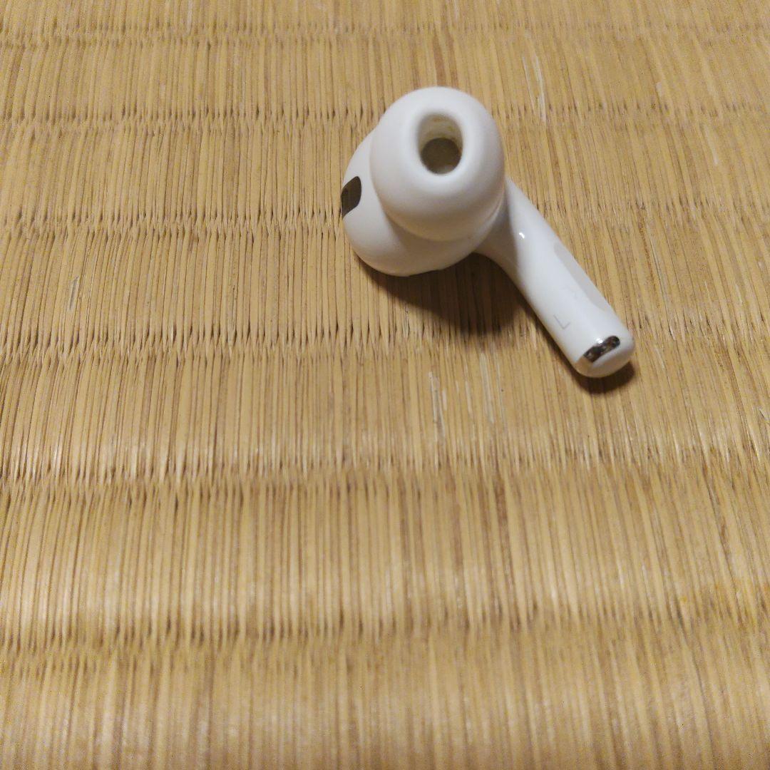 AirPods片方ホワイト