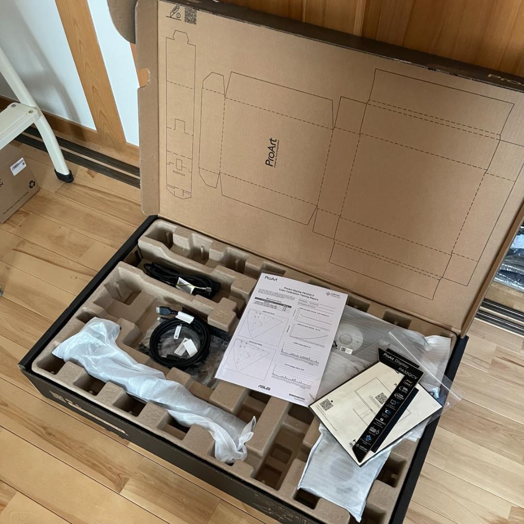 ASUS ProArt Display PA32QCV 6K 31.5インチ