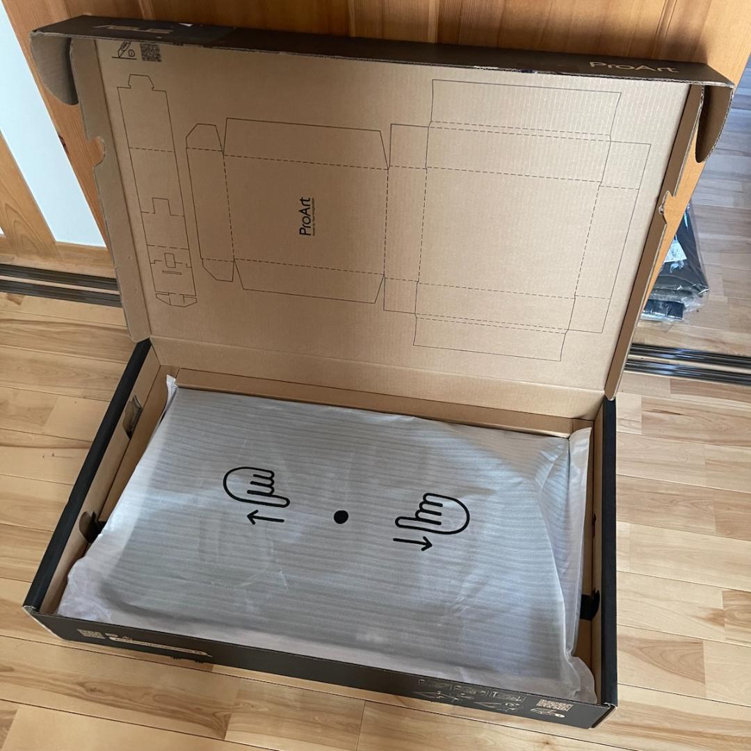 ASUS ProArt Display PA32QCV 6K 31.5インチ