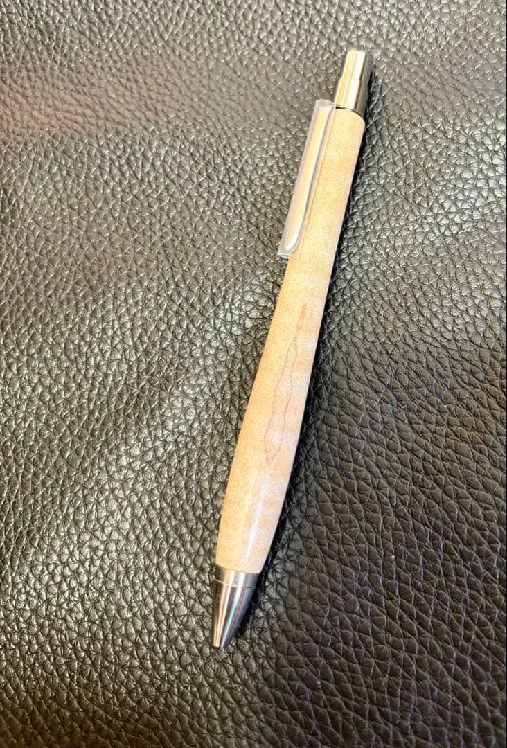 ★ウッドペンクラクト 栃縮み杢 ボールペン 新品★