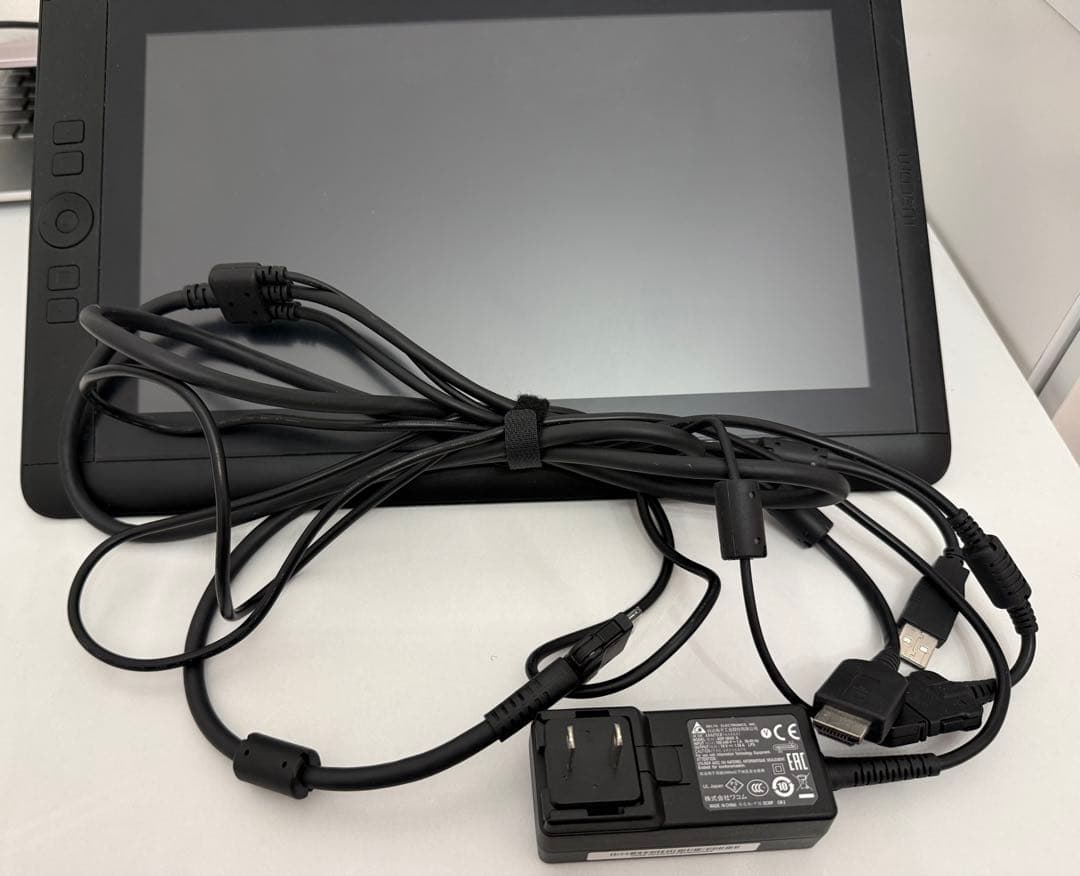 Wacom Cintiq 13HD 液タブ