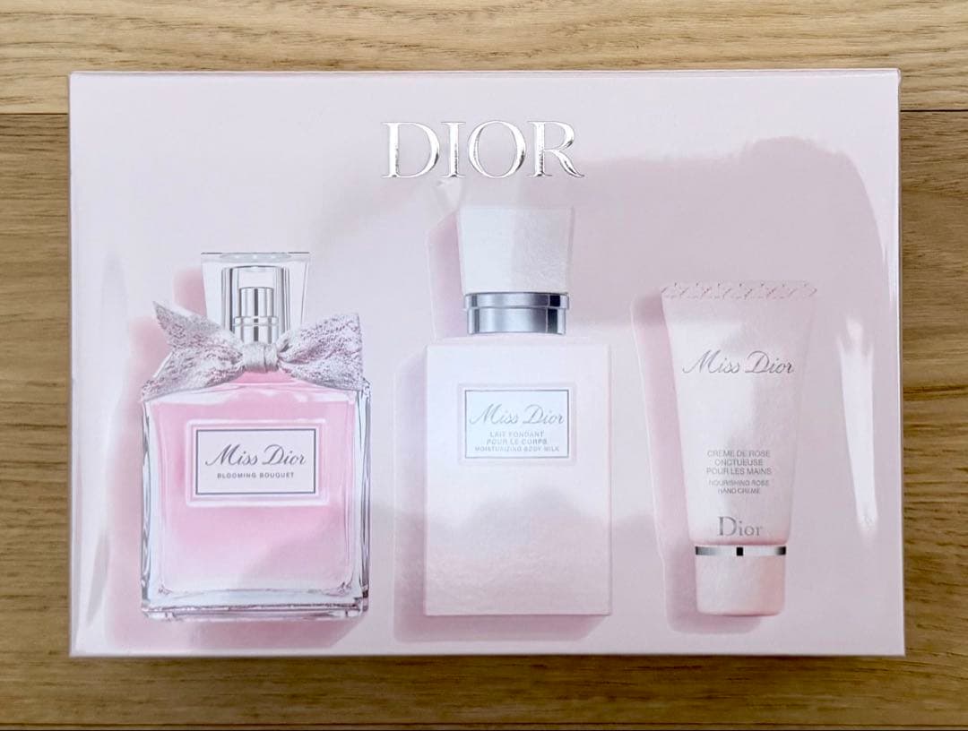 Miss Dior Blooming Bouquet セット