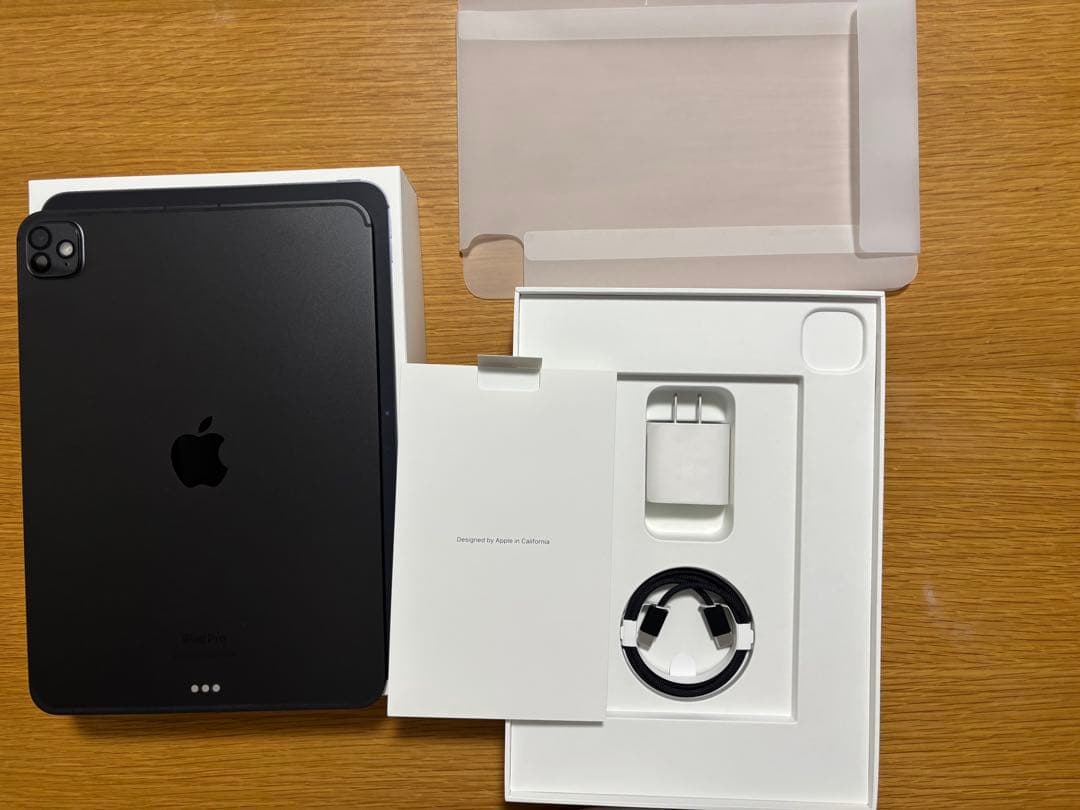 美品　ipad pro m4 11インチ セルラー 256GB