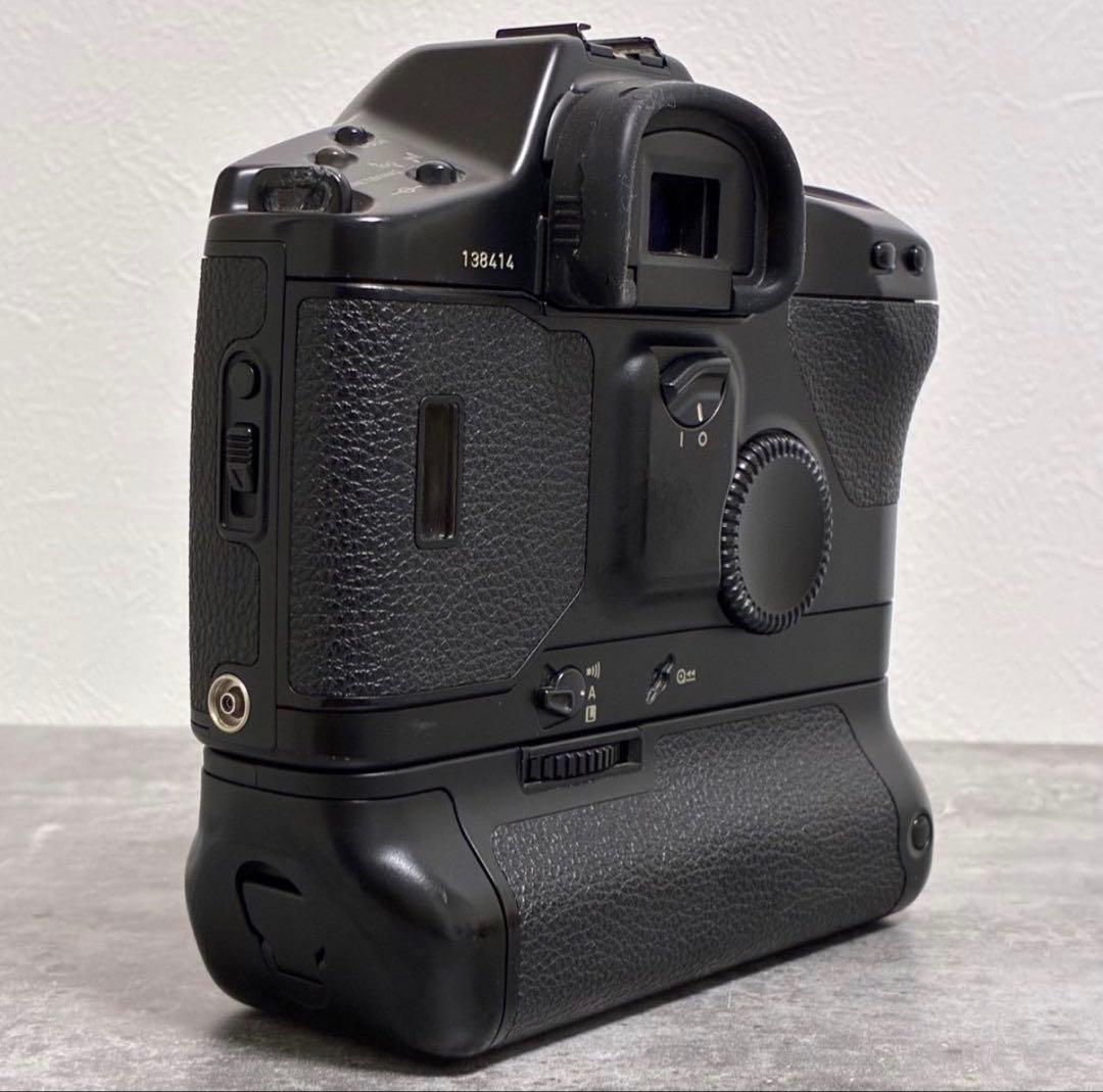 フィルムカメラ Canon Eos1 Film Camera