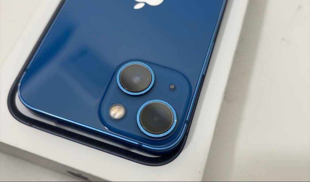 早い者勝ち　[SIMフリー]Apple iPhone 13 128GB