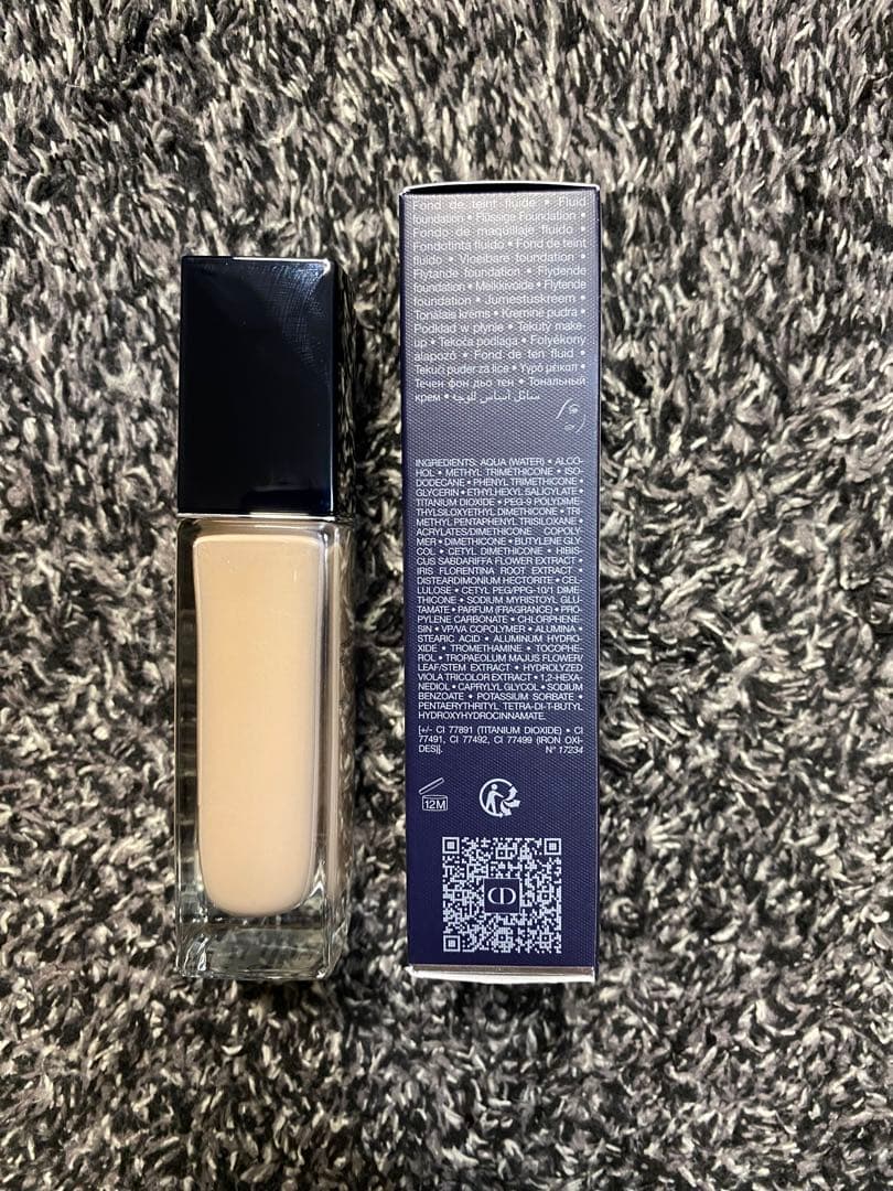 ファンデーション Dior Forever Skin Glow 30ml SPF 35