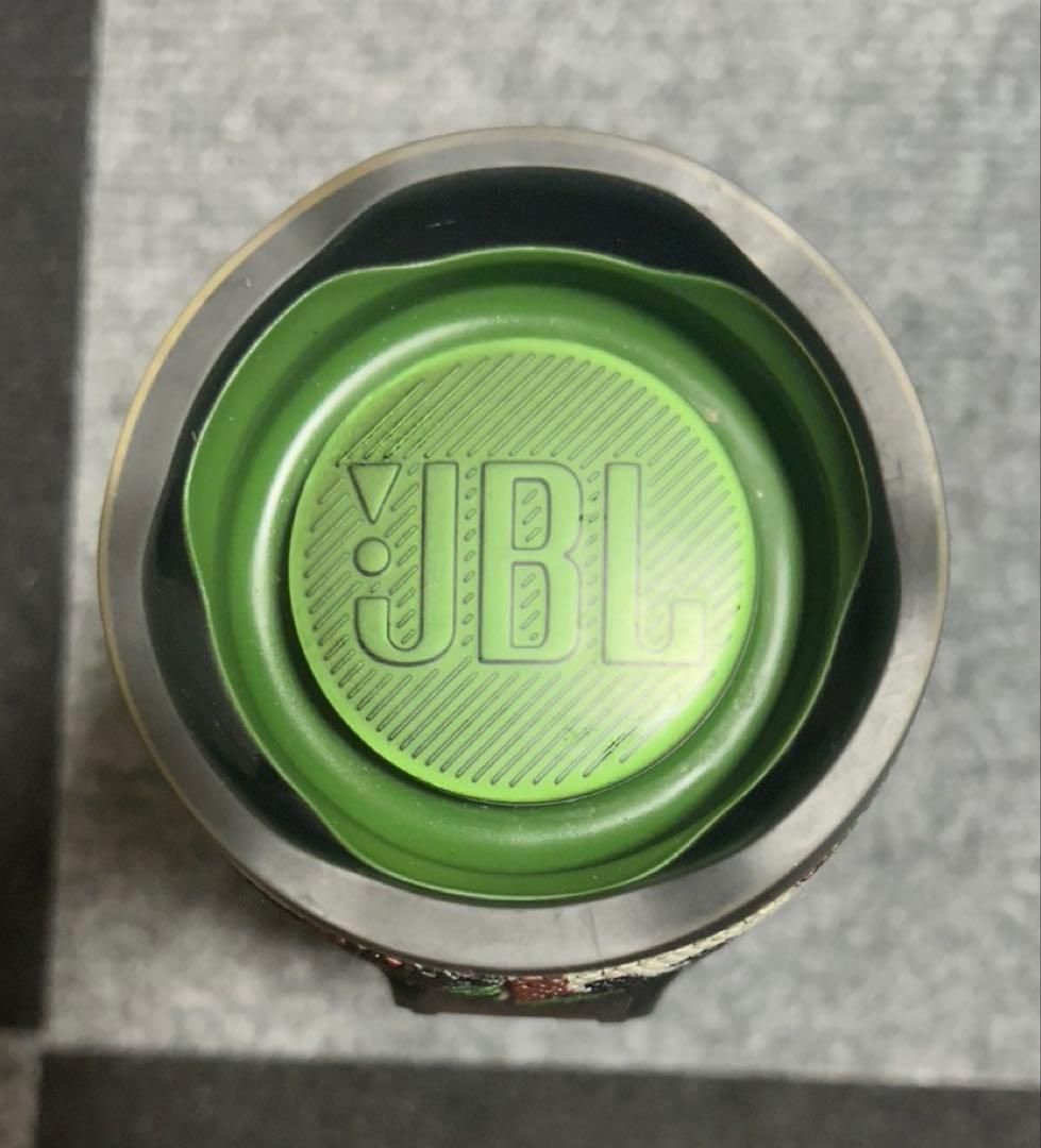 JBL Charge 4 迷彩ワイヤレススピーカー