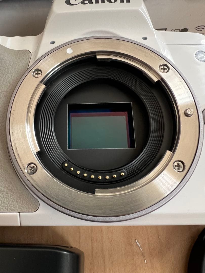 Canon EOS kiss M ダブルズームキット　単焦点レンズ付き