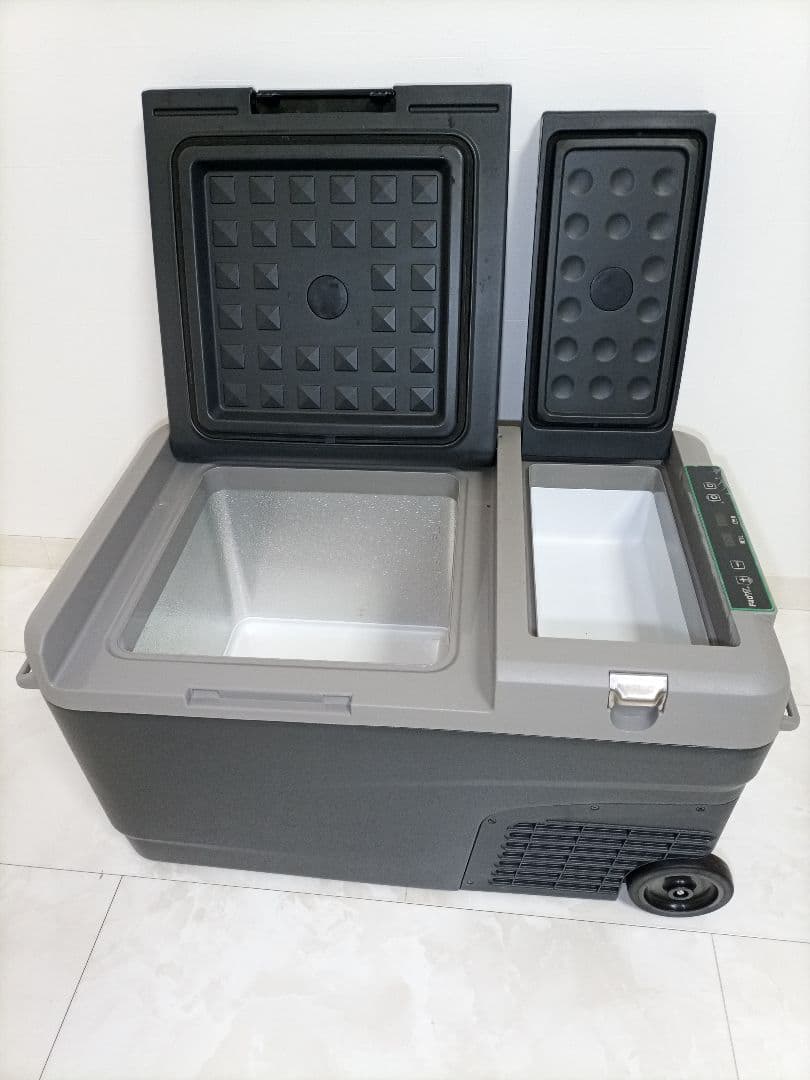 F40：ポータブル冷蔵庫 30L、効率的な性能、優れた状態