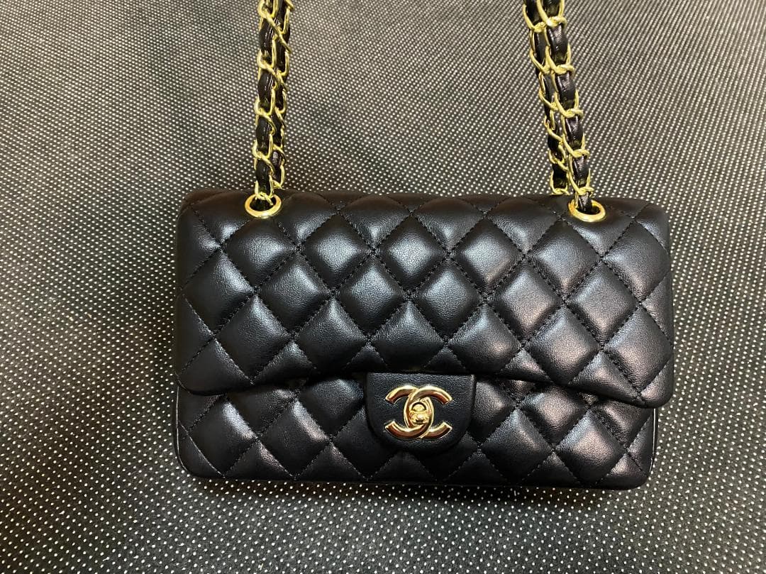 CHANEL ノベルティチェーンバック