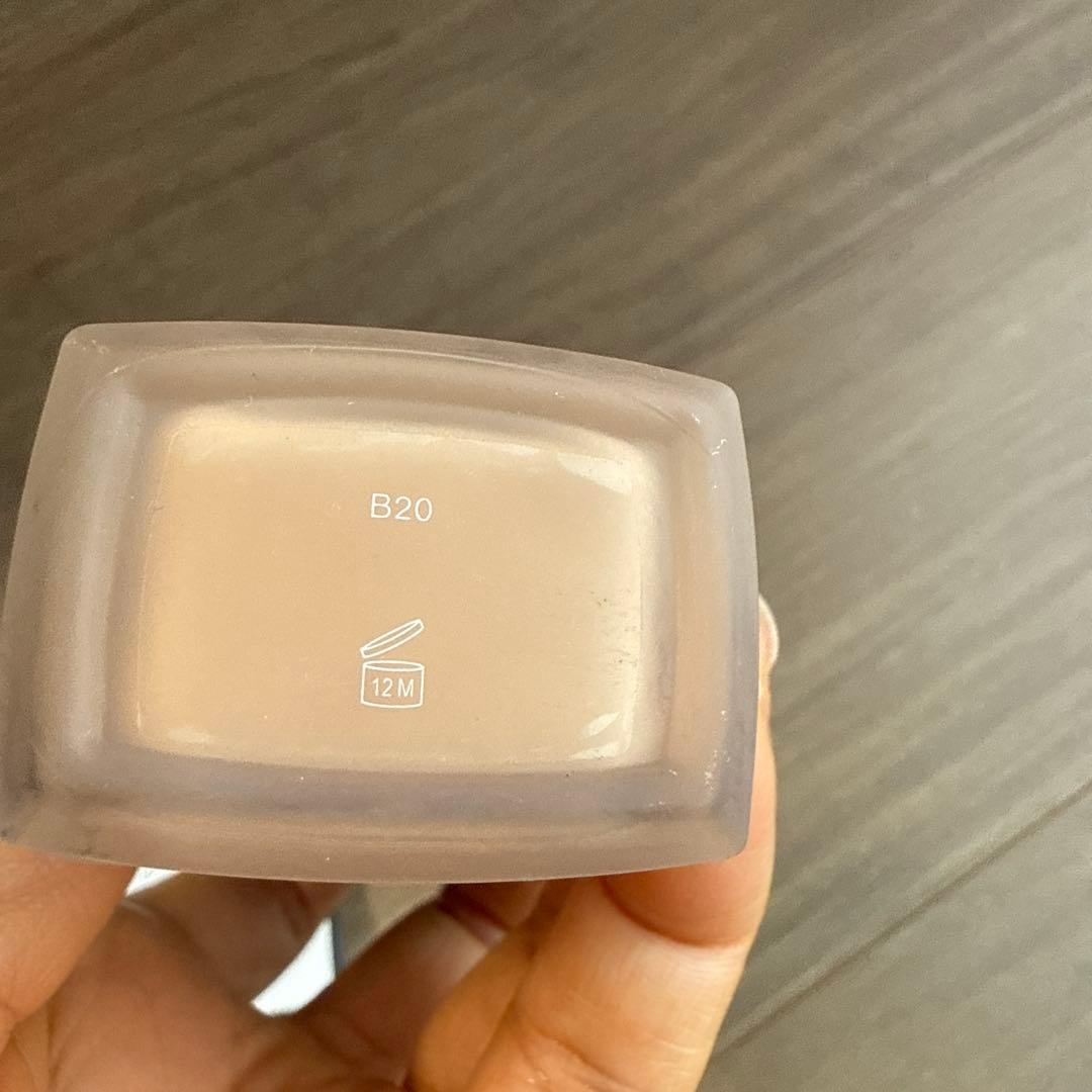 チャネル - ULTRA LE TEINT Foundation B20