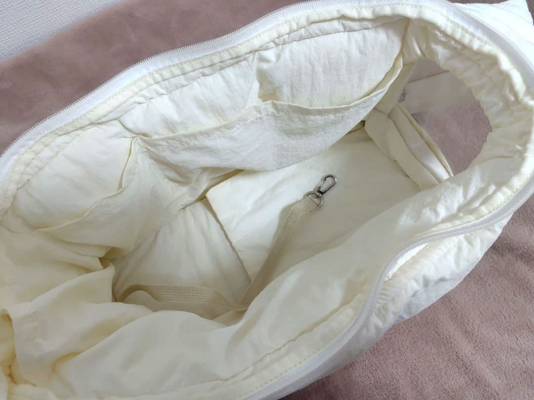 ダブルコンマ　DOUBLE COMMA　クラウドバッグ　アイボリー　S　中古品