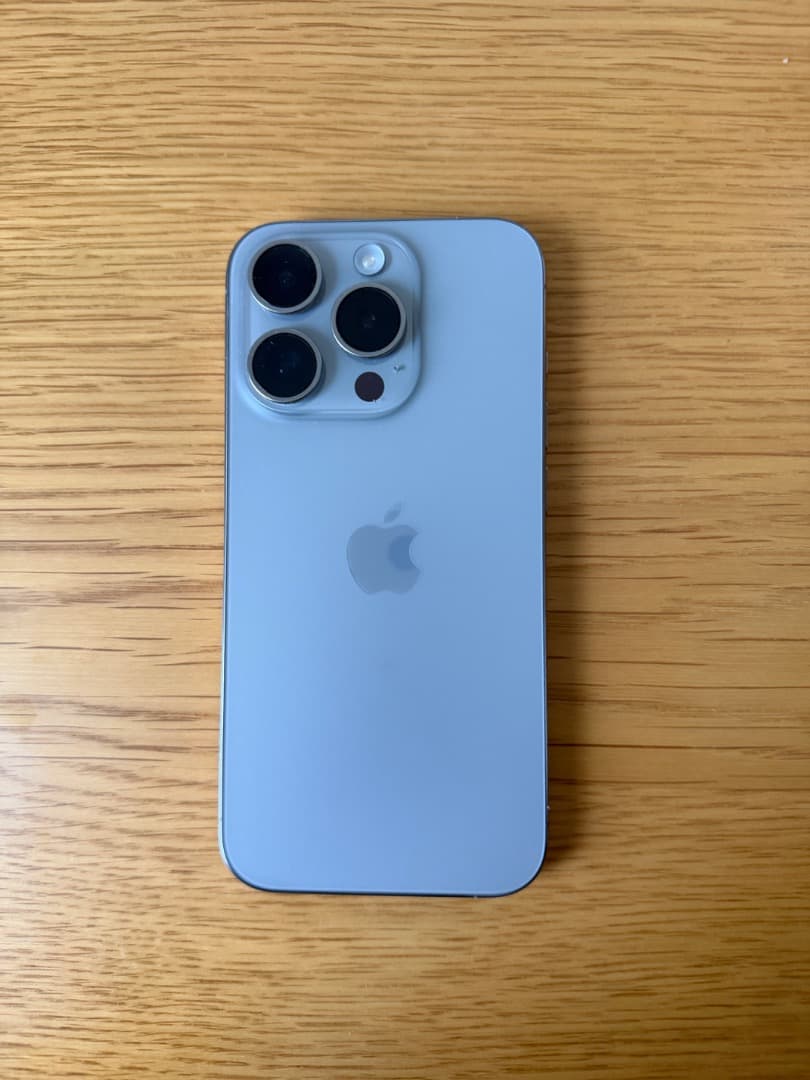 iPhone 15 Pro 256GB ナチュラルチタニウム｜黒点あり　動作良好