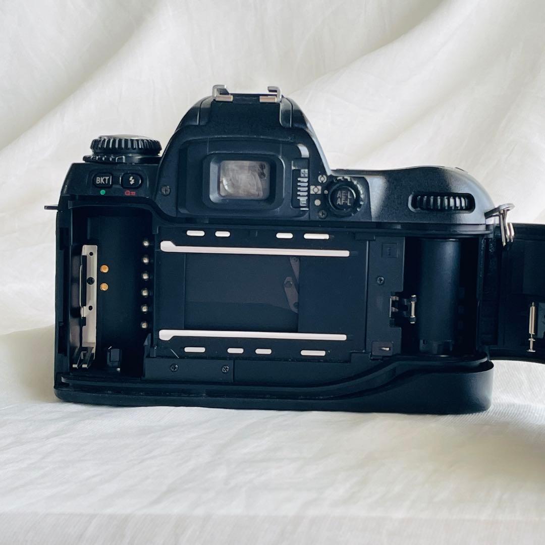 Nikon F80 フィルム一眼レフカメラ　ボディ　動作確認済み　電池入り　美品