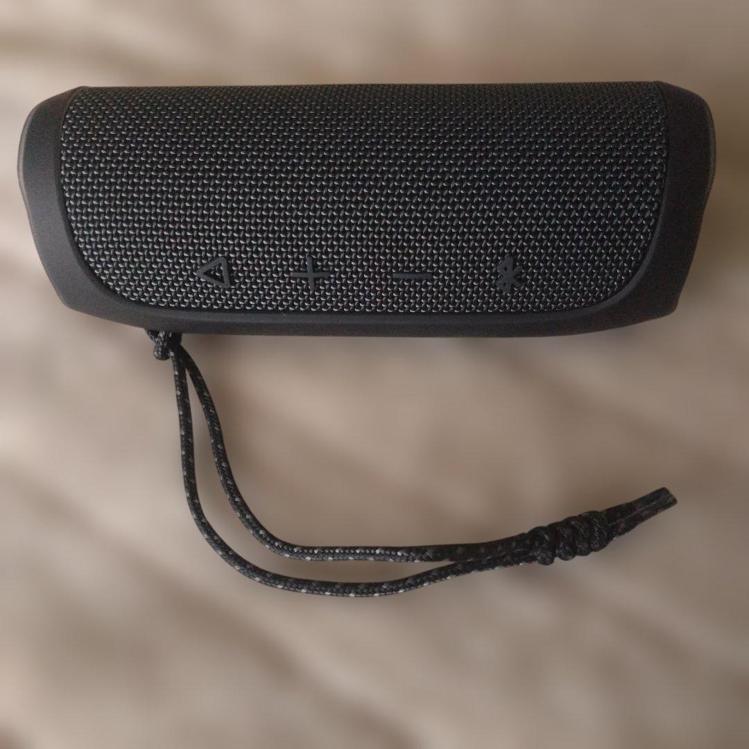 JBL　FLIP　ESSENTIAL 3